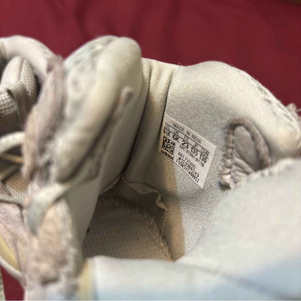 Yeezy - Picture 3 of 3